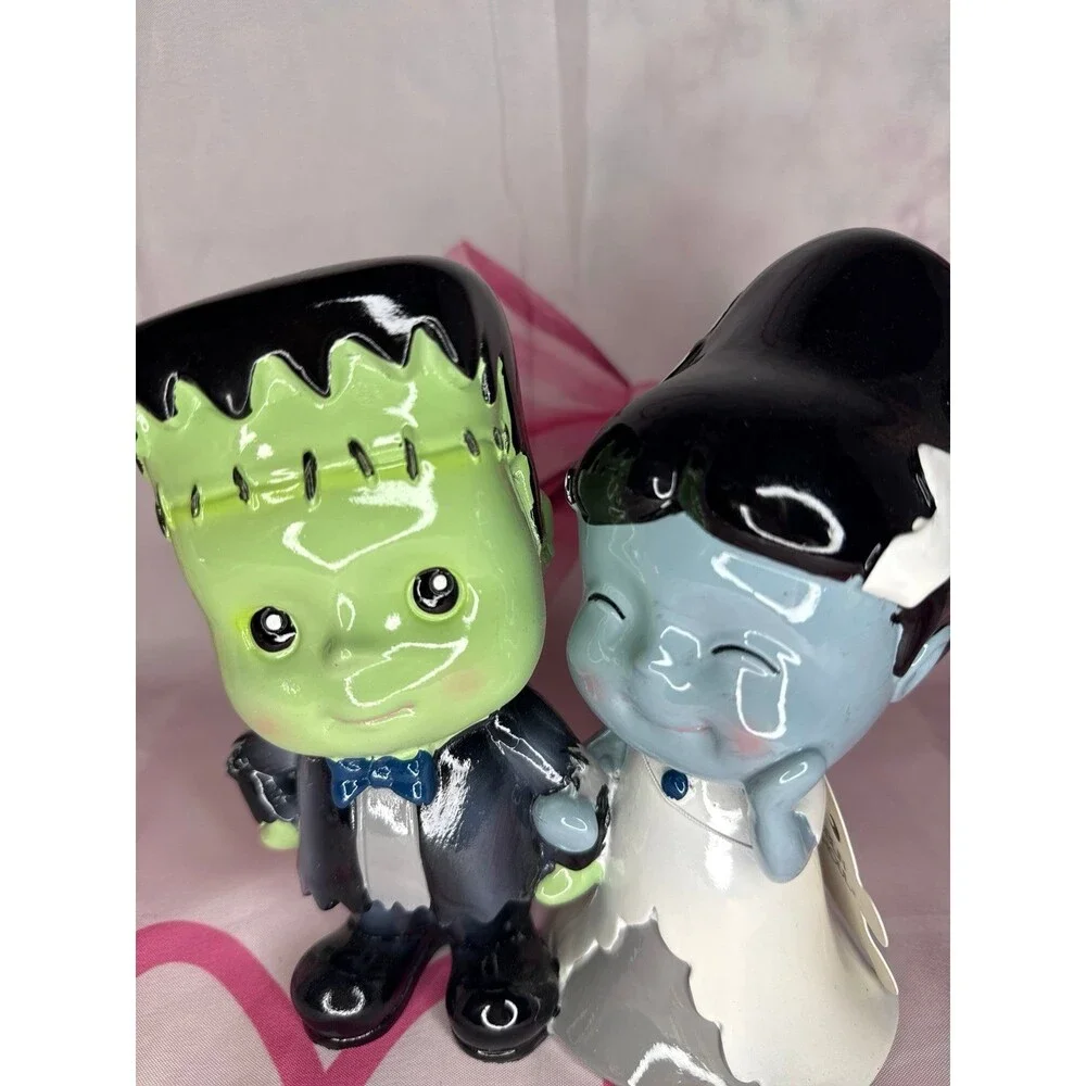 VIRAL HALLOWEEN FRANKENSTEIN BRIDE COUPLE HALLOWEEN FIGURINE
